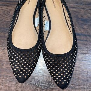 Black Pointed toe flats